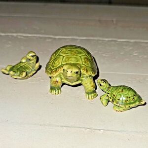 Josef Originals Turtle Figurine Set Mom & 2 Babies Japan Vintage MCM Green Gloss